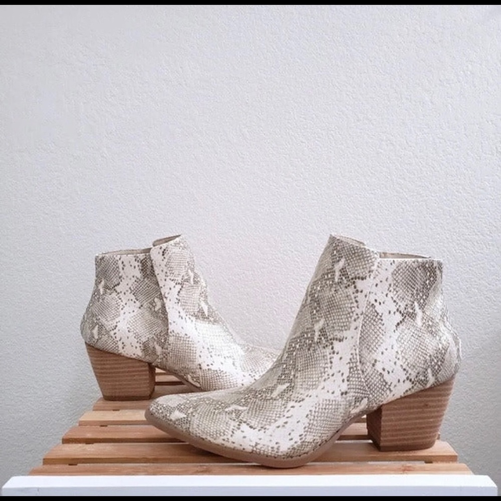 Coconuts by Matisse Snakeskin Boots